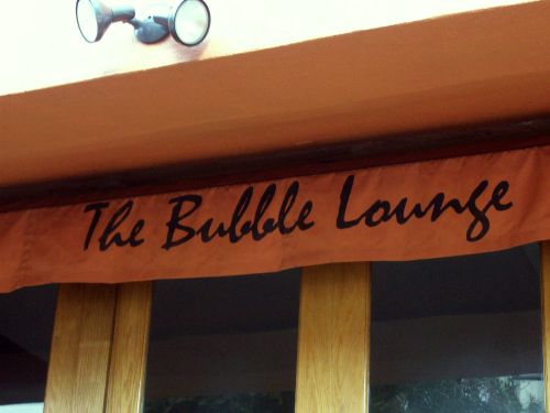   Bubble Lounge ( )